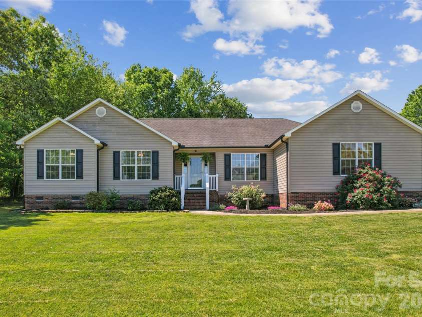 311 Random Drive, Salisbury, NC 28147.  MLS# CAR4371342, YatesRealty ID 15515. 