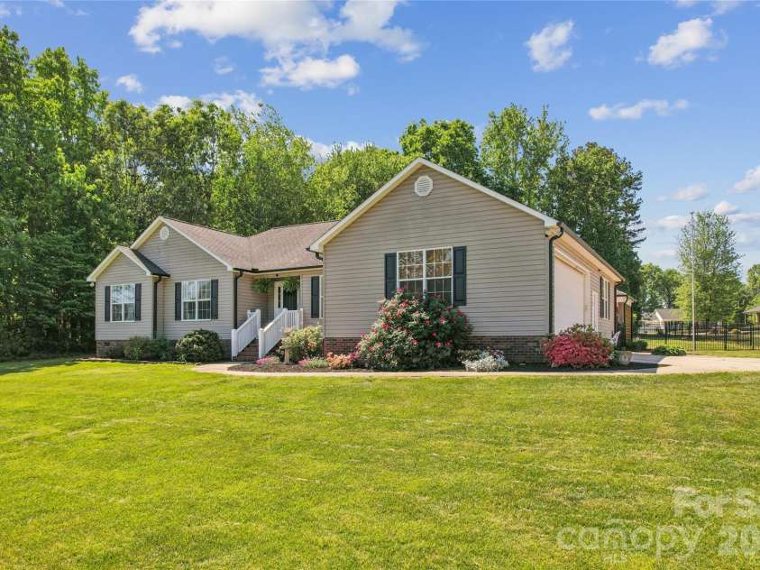 311 Random Drive, Salisbury, NC 28147.  MLS# CAR4371342, YatesRealty ID 15515. 