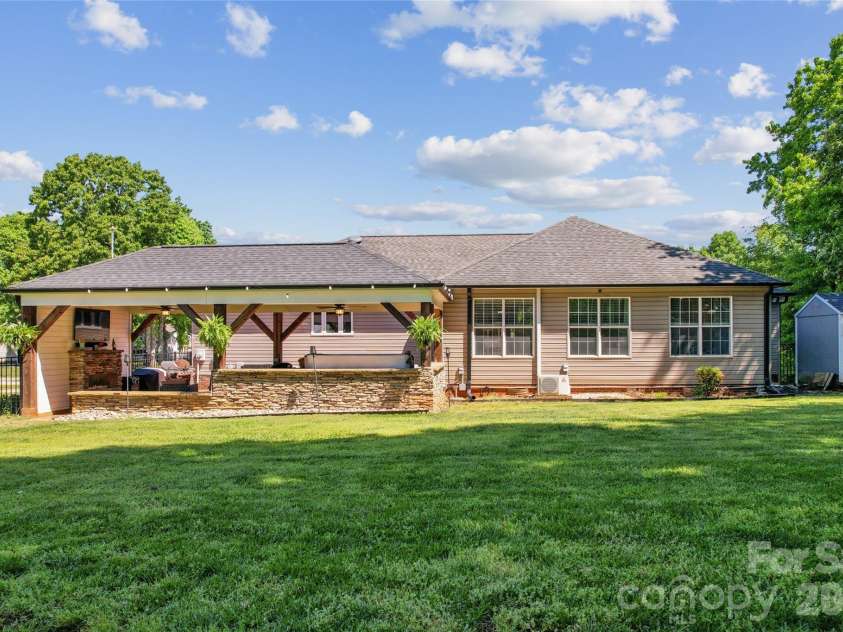 311 Random Drive, Salisbury, NC 28147.  MLS# CAR4371342, YatesRealty ID 15515. 