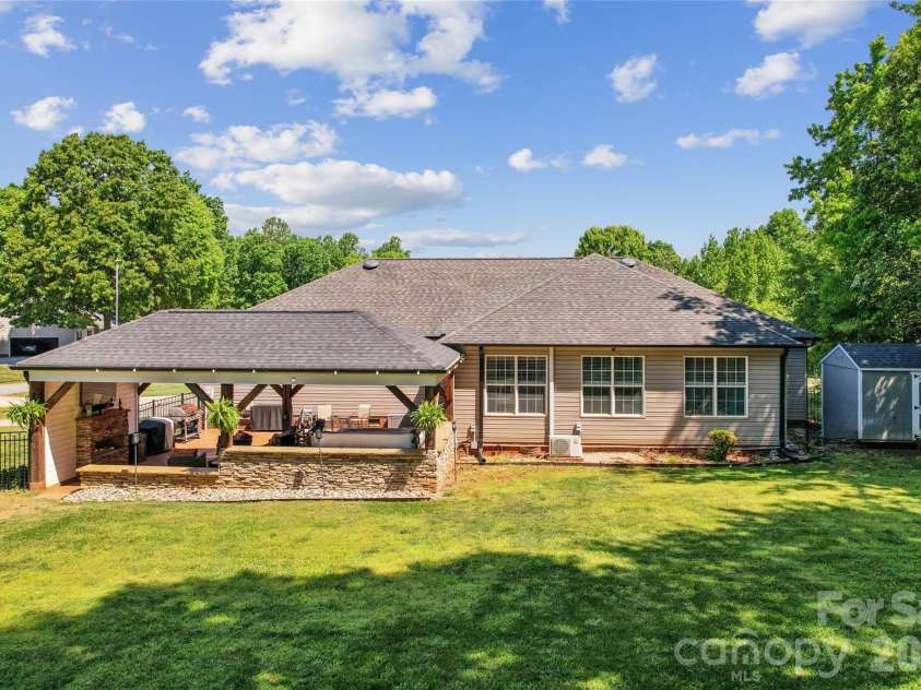 311 Random Drive, Salisbury, NC 28147.  MLS# CAR4371342, YatesRealty ID 15515. 