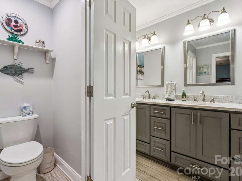 311 Random Drive, Salisbury, NC 28147.  MLS# CAR4371342, YatesRealty ID 15515. Primary bath with water closet