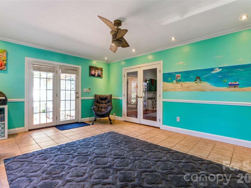 311 Random Drive, Salisbury, NC 28147.  MLS# CAR4371342, YatesRealty ID 15515. Sunroom / Entertainment space