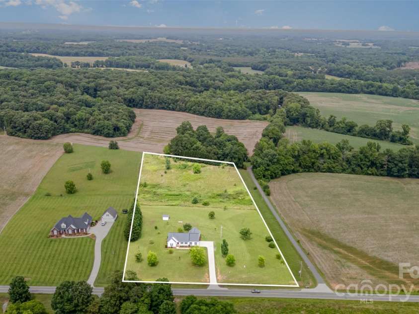 6201 New Hope Church Road, Marshville, NC 28103.  MLS# CAR4260648, YatesRealty ID 15515. 