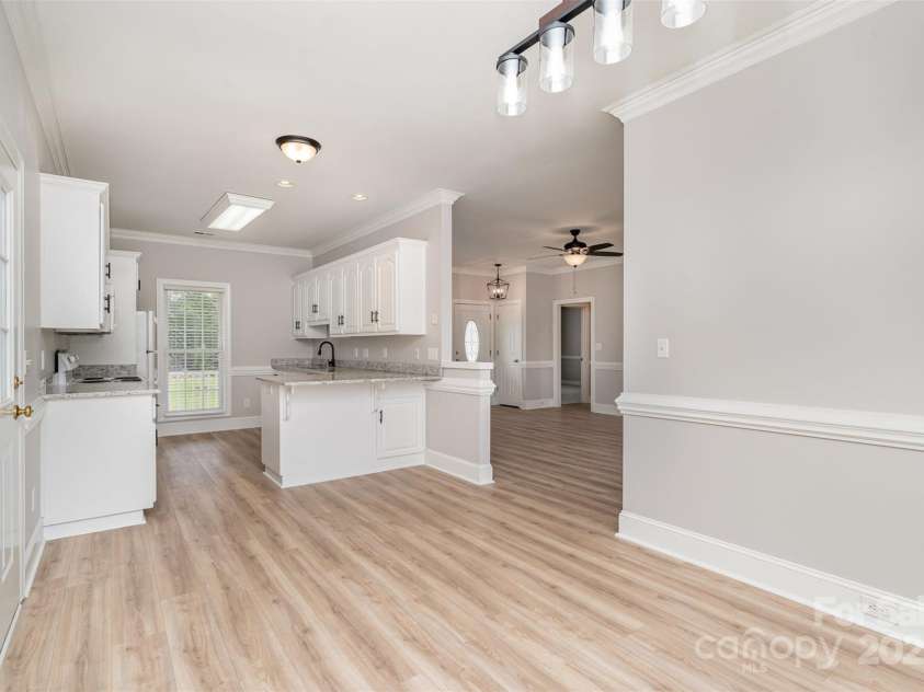 6201 New Hope Church Road, Marshville, NC 28103.  MLS# CAR4260648, YatesRealty ID 15515. 