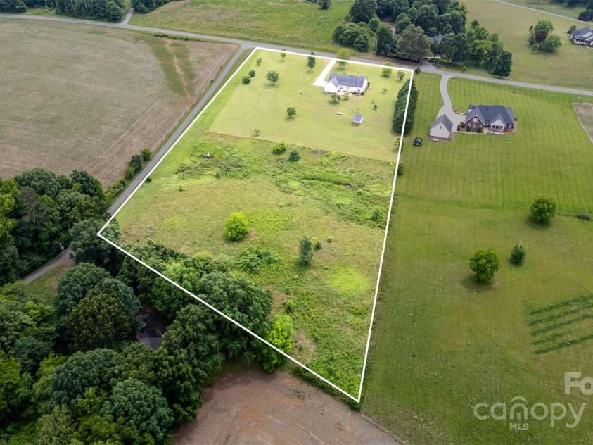 6201 New Hope Church Road, Marshville, NC 28103.  MLS# CAR4260648, YatesRealty ID 15515. 