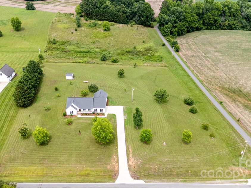 6201 New Hope Church Road, Marshville, NC 28103.  MLS# CAR4260648, YatesRealty ID 15515. 