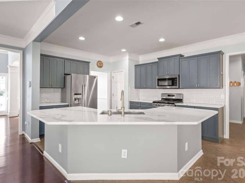 11631 Baystone Place, Concord, NC 28025.  MLS# CAR4367034, YatesRealty ID 15516. 