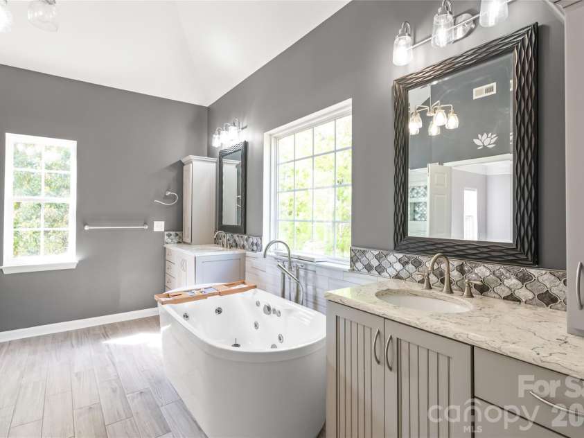 11631 Baystone Place, Concord, NC 28025.  MLS# CAR4367034, YatesRealty ID 15516. 