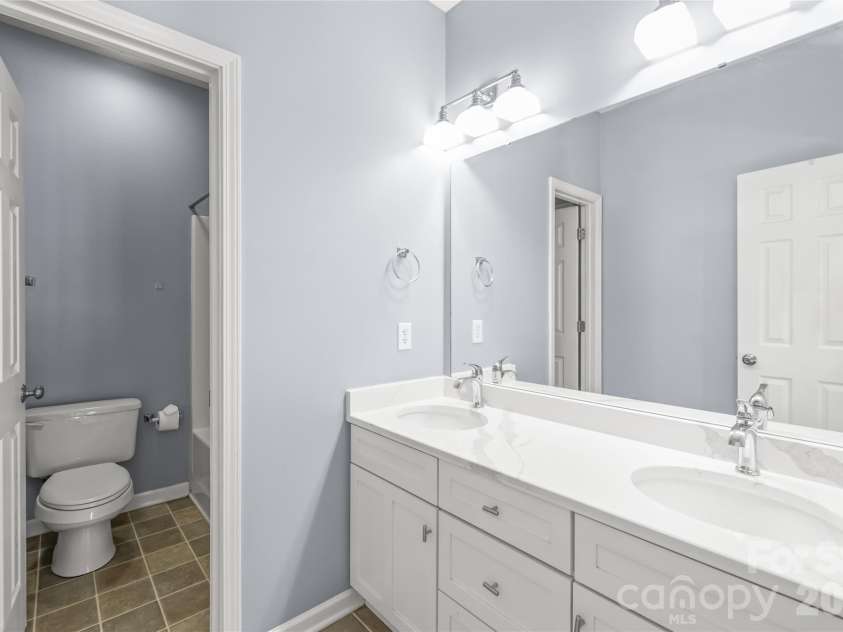 11631 Baystone Place, Concord, NC 28025.  MLS# CAR4367034, YatesRealty ID 15516. 
