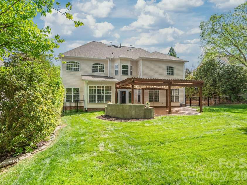 11631 Baystone Place, Concord, NC 28025.  MLS# CAR4367034, YatesRealty ID 15516. 
