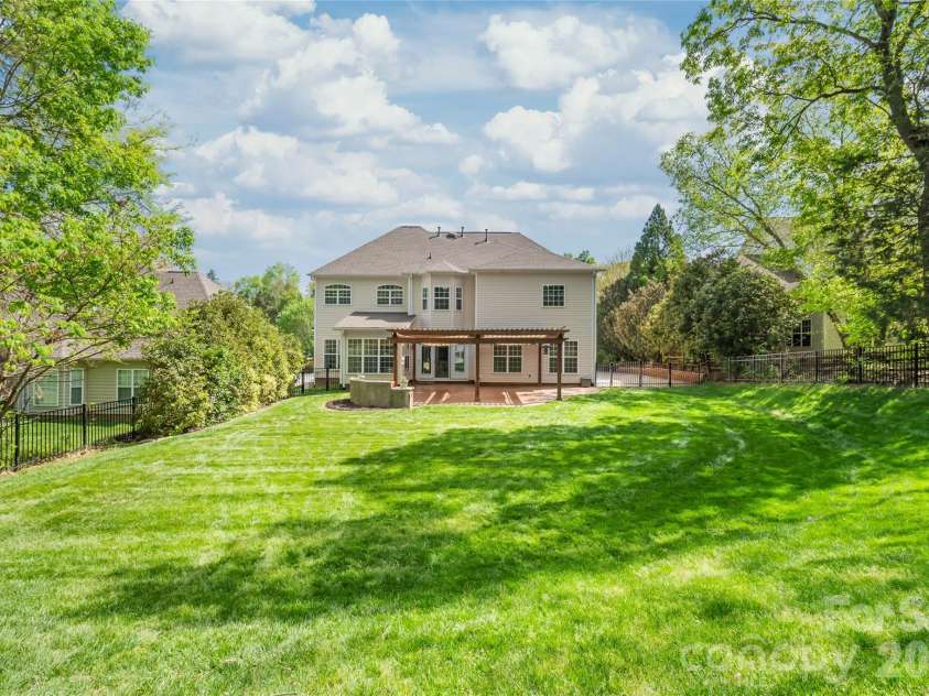 11631 Baystone Place, Concord, NC 28025.  MLS# CAR4367034, YatesRealty ID 15516. 