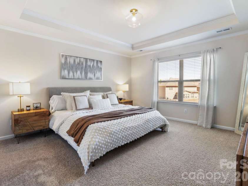 13017 Eagle Oak Drive, Charlotte, NC 28278.  MLS# CAR4362951, YatesRealty ID 15518. Primary bedroom