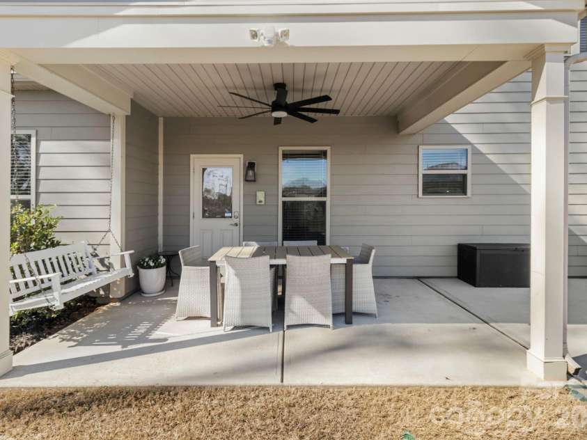 13017 Eagle Oak Drive, Charlotte, NC 28278.  MLS# CAR4362951, YatesRealty ID 15518. Rear extended covered porch