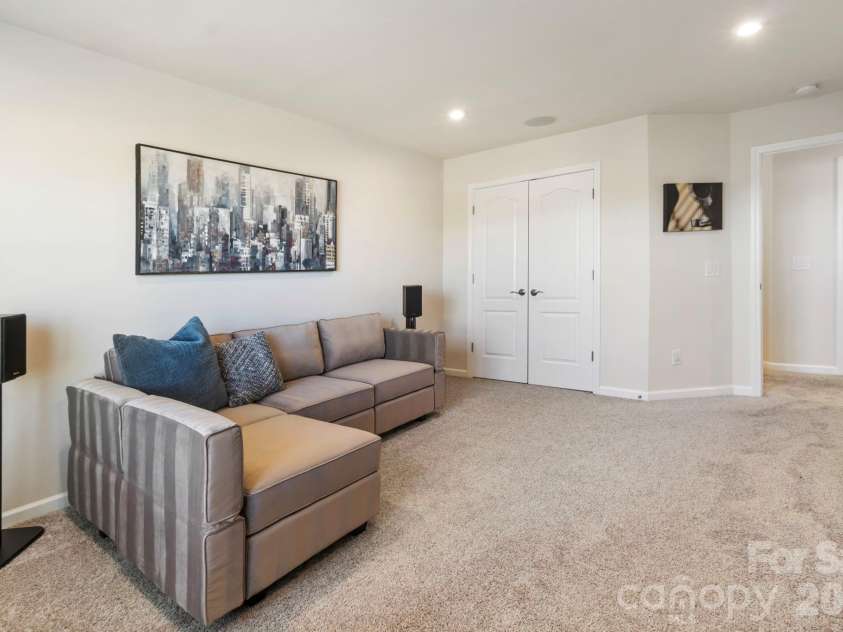 13017 Eagle Oak Drive, Charlotte, NC 28278.  MLS# CAR4362951, YatesRealty ID 15518. Secondary bedroom/flex