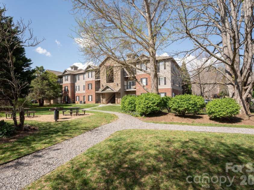 123 Appeldoorn Circle, Asheville, NC 28803.  MLS# CAR4366794, YatesRealty ID 15519. 