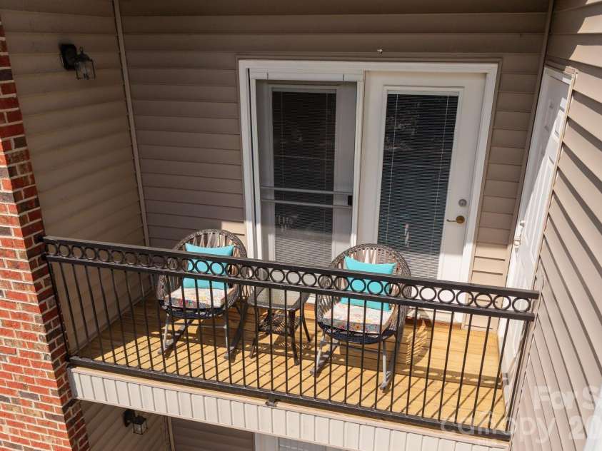 123 Appeldoorn Circle, Asheville, NC 28803.  MLS# CAR4366794, YatesRealty ID 15519. 