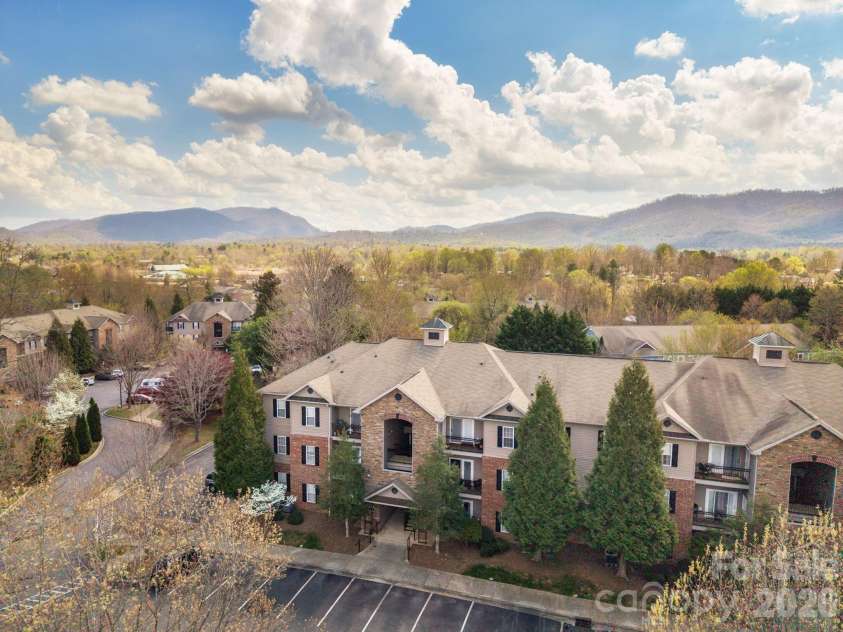 123 Appeldoorn Circle, Asheville, NC 28803.  MLS# CAR4366794, YatesRealty ID 15519. Areal View