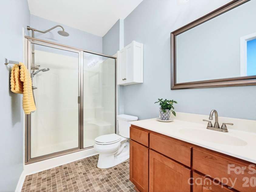 123 Appeldoorn Circle, Asheville, NC 28803.  MLS# CAR4366794, YatesRealty ID 15519. Guest Bathroom