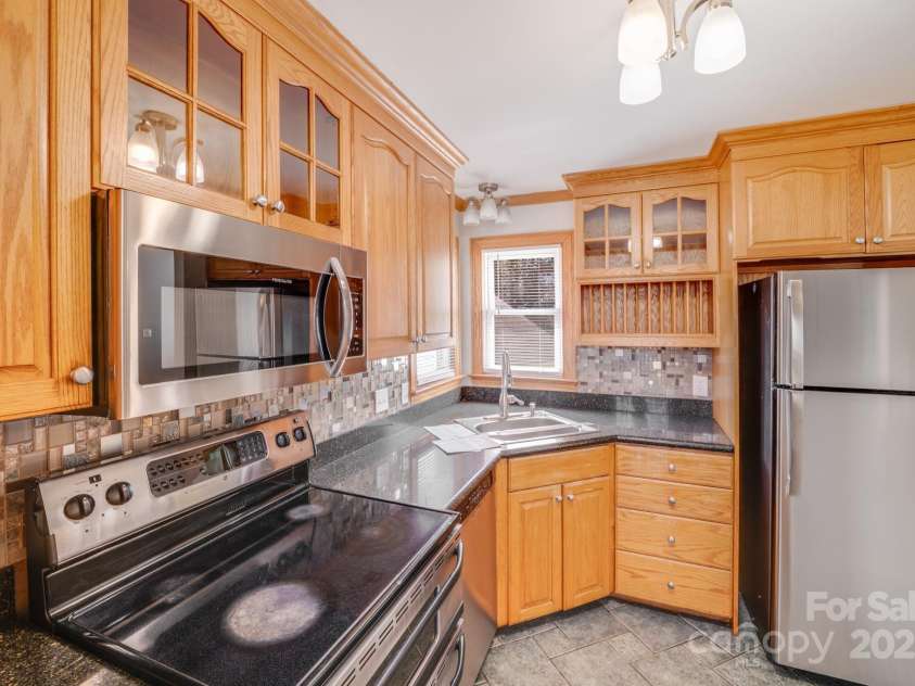 3029 Winding Trail, Matthews, NC 28105.  MLS# CAR4219600, YatesRealty ID 15519. 
