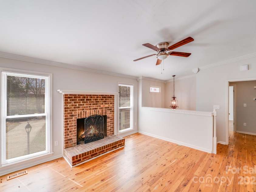 3029 Winding Trail, Matthews, NC 28105.  MLS# CAR4219600, YatesRealty ID 15519. 