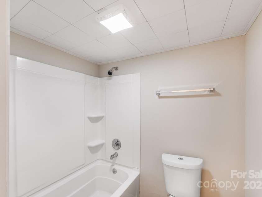 3029 Winding Trail, Matthews, NC 28105.  MLS# CAR4219600, YatesRealty ID 15519. 