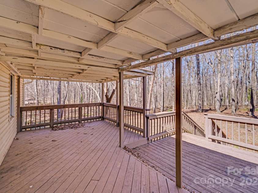 3029 Winding Trail, Matthews, NC 28105.  MLS# CAR4219600, YatesRealty ID 15519. 