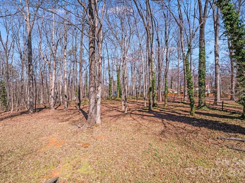 3029 Winding Trail, Matthews, NC 28105.  MLS# CAR4219600, YatesRealty ID 15519. 