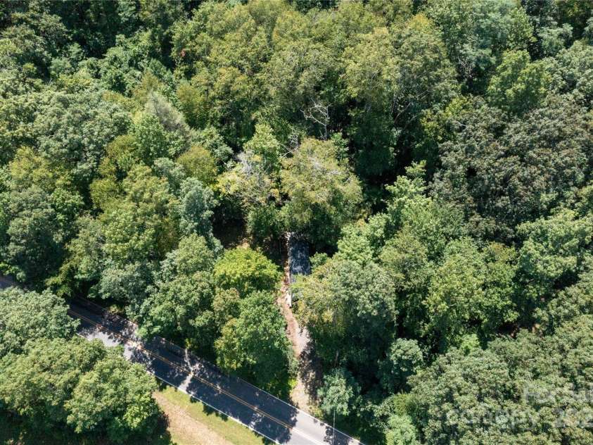 245 White Oak Creek Road, Burnsville, NC 28714.  MLS# CAR4319314, YatesRealty ID 1552. 