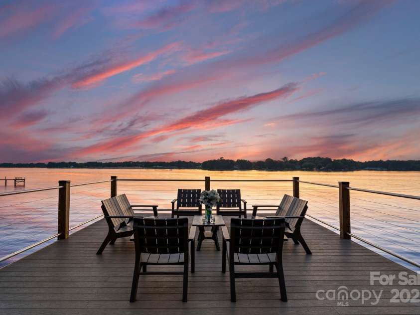 138 Lakefront Drive, Mooresville, NC 28117.  MLS# CAR4260946, YatesRealty ID 15520. 