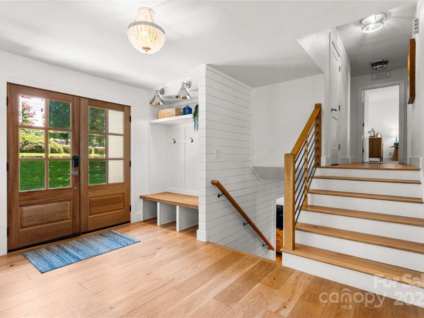 138 Lakefront Drive, Mooresville, NC 28117.  MLS# CAR4260946, YatesRealty ID 15520. 