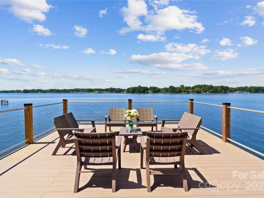 138 Lakefront Drive, Mooresville, NC 28117.  MLS# CAR4260946, YatesRealty ID 15520. 