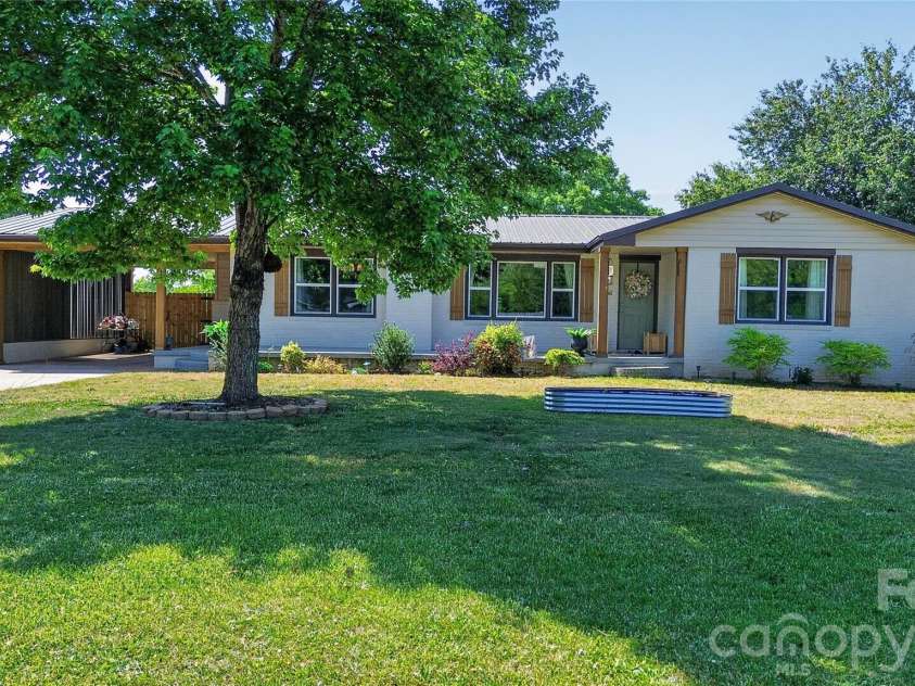 460 Boss Moore Road, Ellenboro, NC 28040.  MLS# CAR4374400, YatesRealty ID 15522. 