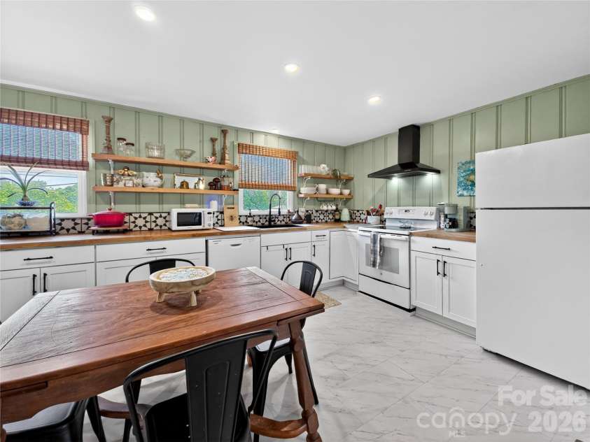 460 Boss Moore Road, Ellenboro, NC 28040.  MLS# CAR4374400, YatesRealty ID 15522. 