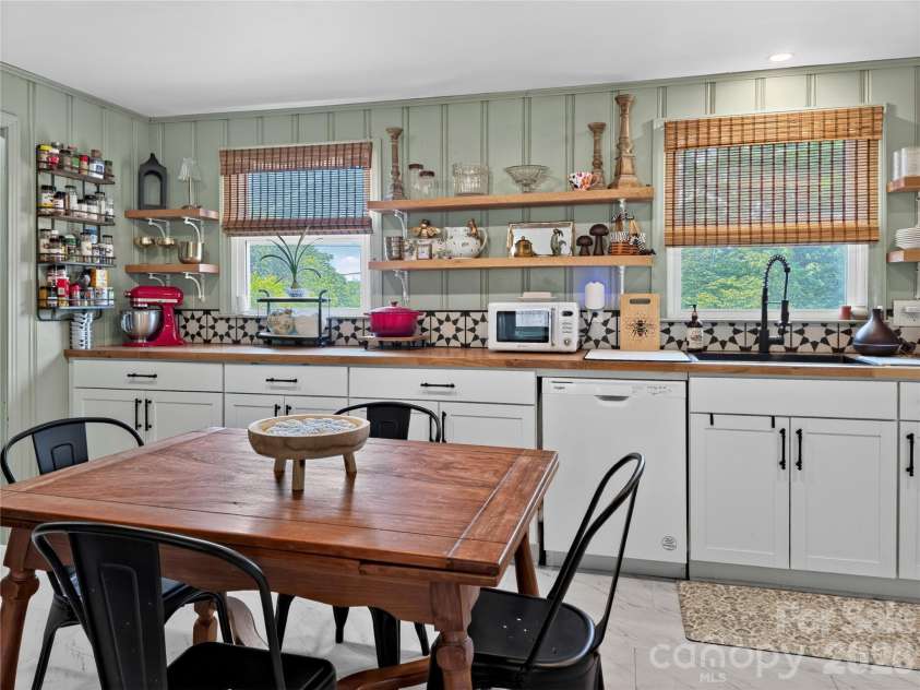 460 Boss Moore Road, Ellenboro, NC 28040.  MLS# CAR4374400, YatesRealty ID 15522. 