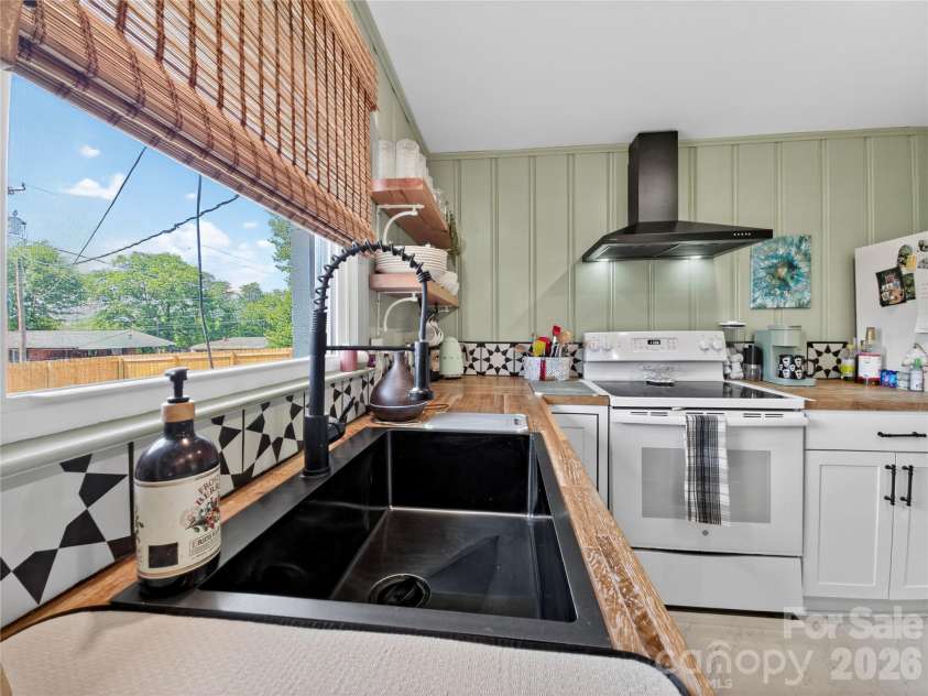 460 Boss Moore Road, Ellenboro, NC 28040.  MLS# CAR4374400, YatesRealty ID 15522. 