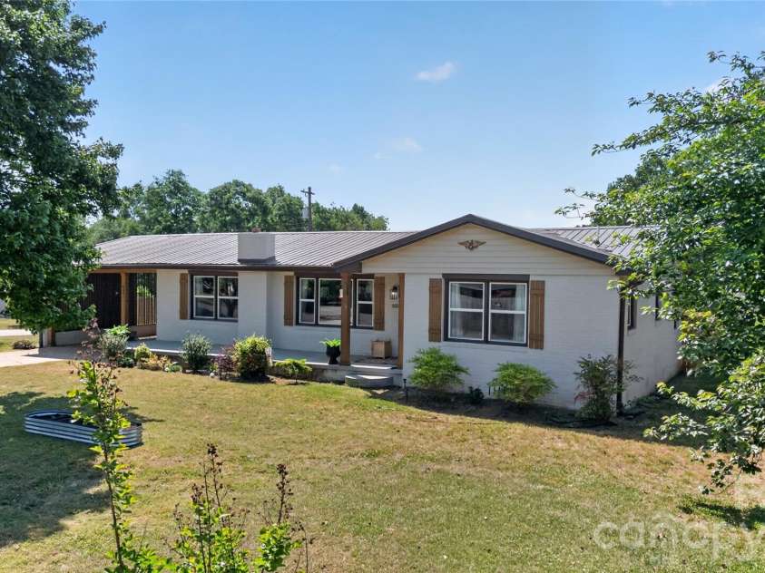460 Boss Moore Road, Ellenboro, NC 28040.  MLS# CAR4374400, YatesRealty ID 15522. 