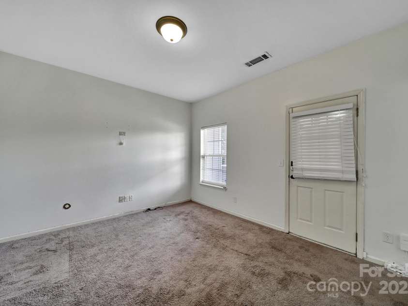 9862 Walkers Glen Drive, Concord, NC 28027.  MLS# CAR4248285, YatesRealty ID 15522. 