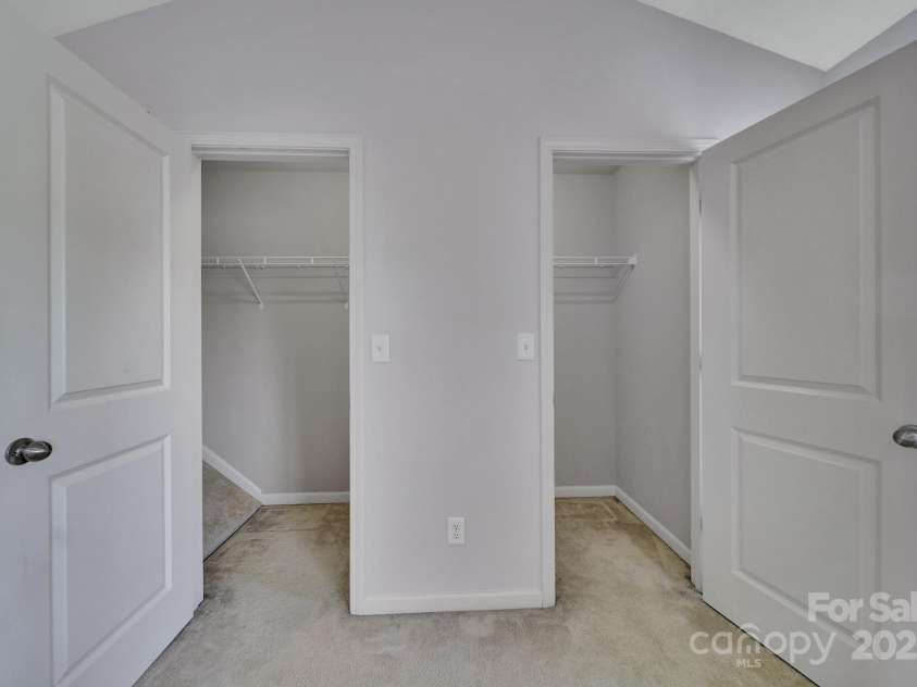9862 Walkers Glen Drive, Concord, NC 28027.  MLS# CAR4248285, YatesRealty ID 15522. 