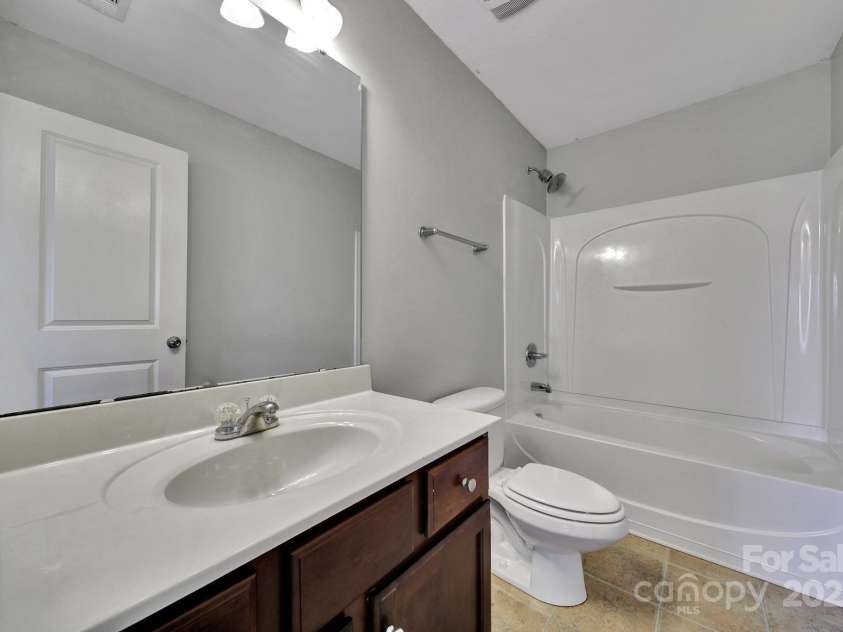 9862 Walkers Glen Drive, Concord, NC 28027.  MLS# CAR4248285, YatesRealty ID 15522. 