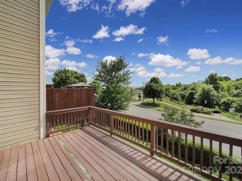 9862 Walkers Glen Drive, Concord, NC 28027.  MLS# CAR4248285, YatesRealty ID 15522. 