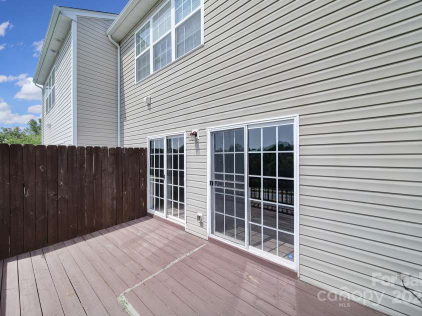 9862 Walkers Glen Drive, Concord, NC 28027.  MLS# CAR4248285, YatesRealty ID 15522. 