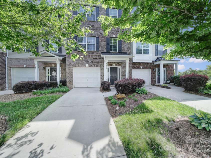 9862 Walkers Glen Drive, Concord, NC 28027.  MLS# CAR4248285, YatesRealty ID 15522. 