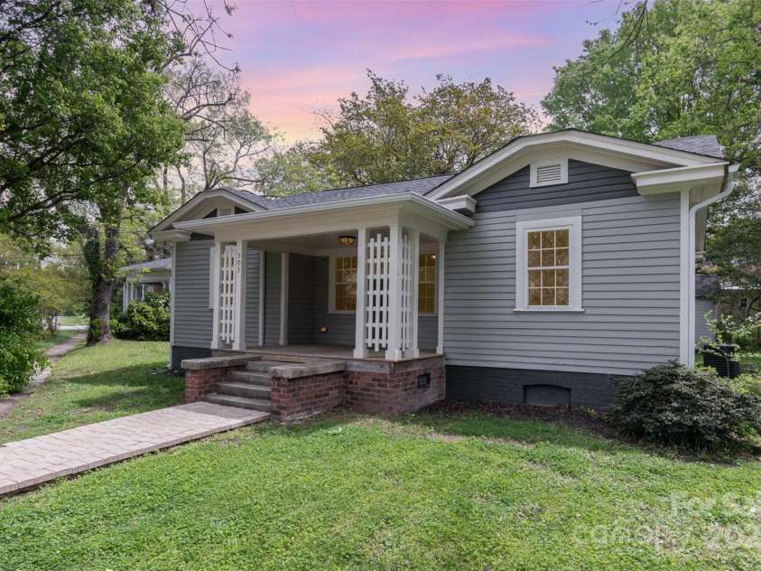 303 Iredell Avenue, Spencer, NC 28159.  MLS# CAR4247572, YatesRealty ID 15523. 