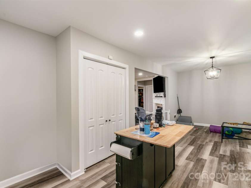 303 Iredell Avenue, Spencer, NC 28159.  MLS# CAR4247572, YatesRealty ID 15523. 