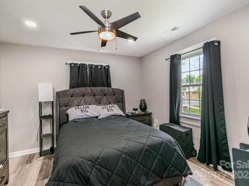 303 Iredell Avenue, Spencer, NC 28159.  MLS# CAR4247572, YatesRealty ID 15523. 