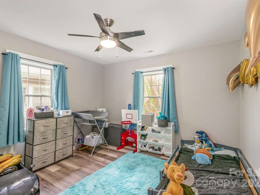 303 Iredell Avenue, Spencer, NC 28159.  MLS# CAR4247572, YatesRealty ID 15523. 