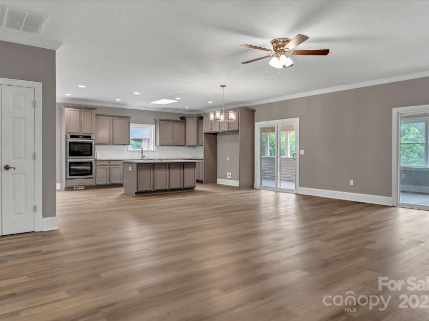 332 Rebound Road, Lancaster, SC 29720.  MLS# CAR4254663, YatesRealty ID 15524. 