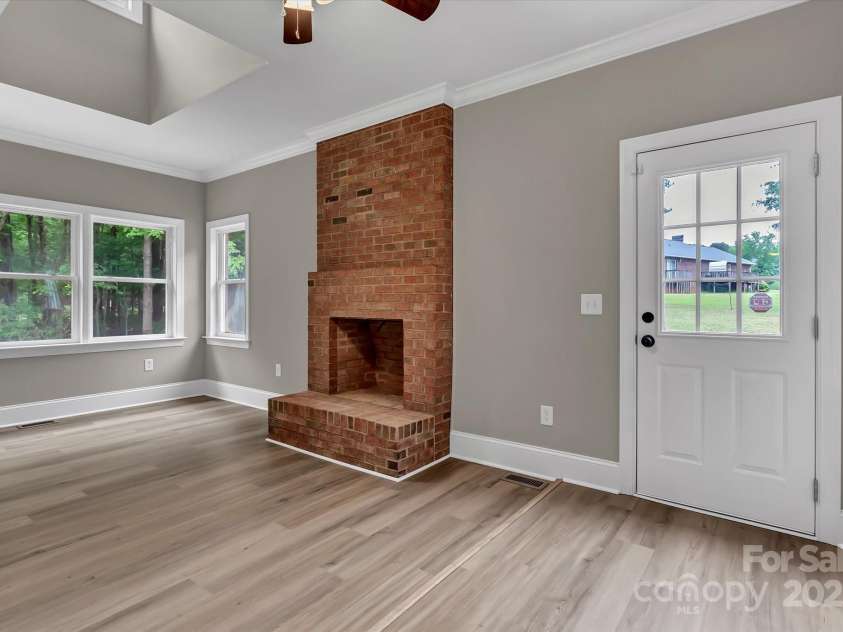 332 Rebound Road, Lancaster, SC 29720.  MLS# CAR4254663, YatesRealty ID 15524. 