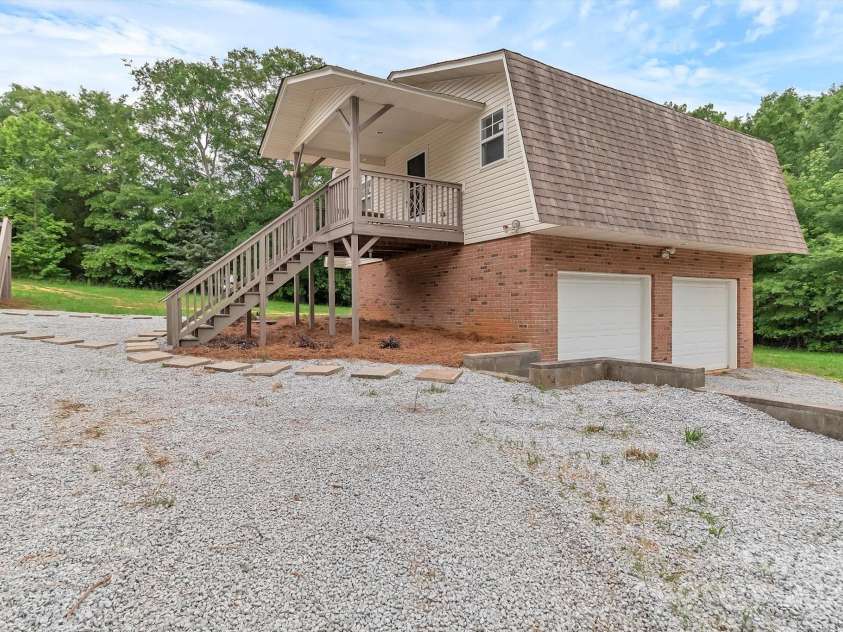 332 Rebound Road, Lancaster, SC 29720.  MLS# CAR4254663, YatesRealty ID 15524. 
