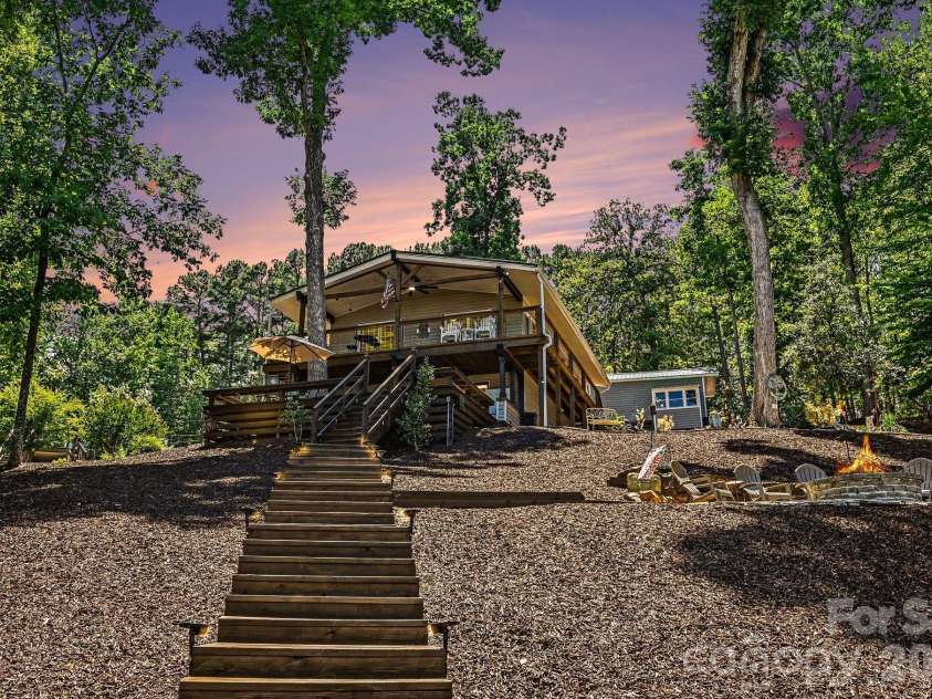 512 Deerfield Road, Mount Gilead, NC 27306.  MLS# CAR4390413, YatesRealty ID 15524. 